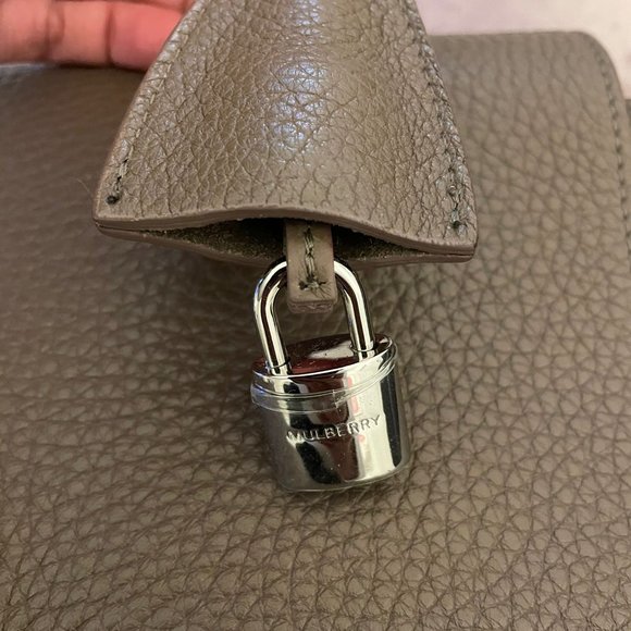 MULBERRY LILY (NOW DISCONTINUED SIZE!) TAGS/DUSTBAG/PERFECT! - Picture 5 of 10